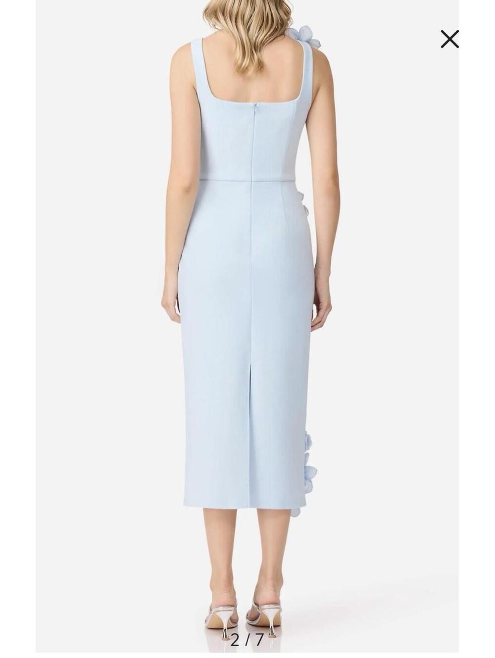 Elliatt Chantelle Dress Size Medium Light Blue 3d Applique Flower Cocktail NWT - Picture 2 of 8